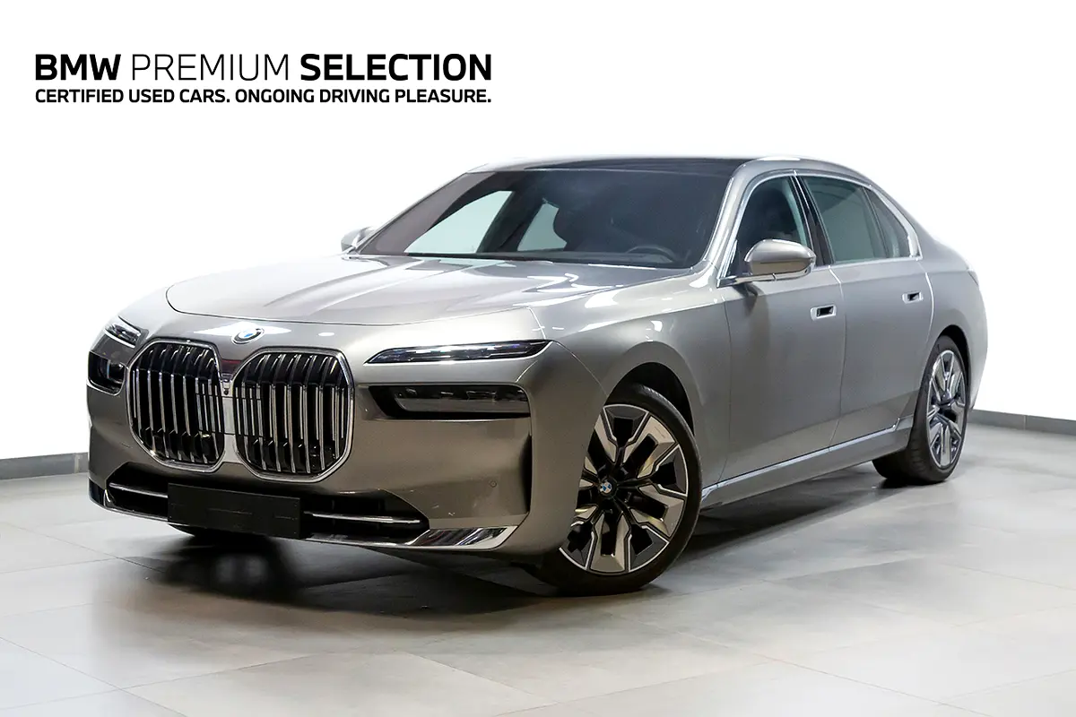 BMW 7-Series 2024 — photo 1 of 7