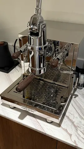 Londinium Compressa - Lever Machine