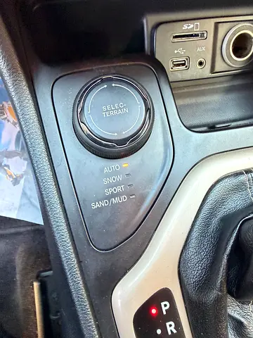 2015 JEEP COMPASS — миниатюра 13