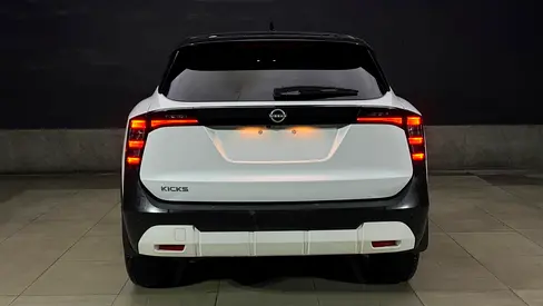 2025 Nissan KICKS — фото 9