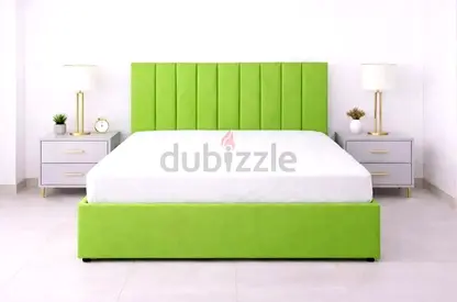 Brand new Queen size bed storage bed family bed nd medical mattress queen bed