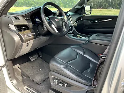 صورة مصغرة 6 لـ 2017 Cadillac ESCALADE