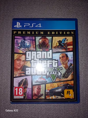 GTA V premium edition PS4 excellent condition