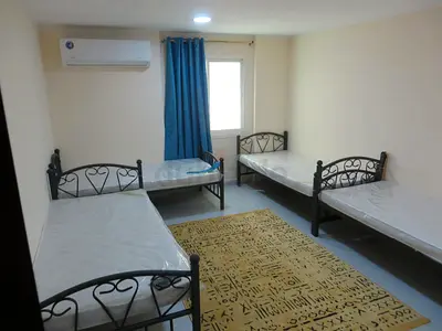 Bedspace attached bathroom..near to zulaikha hospital