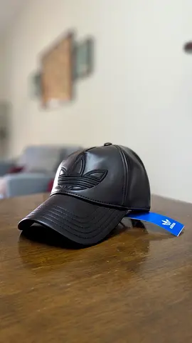 Adidas Matte cap / New