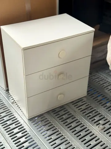 White 3-Drawer Nightstand