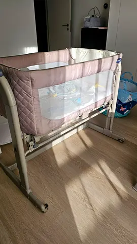 Baby crib - Chicco