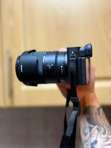 Sony Alpha A6600 with 18-135mm Lens