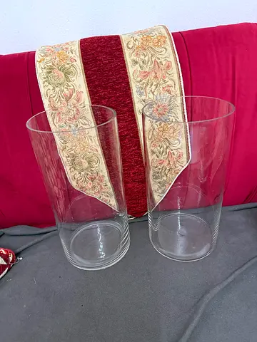 Set of Two Clear vase