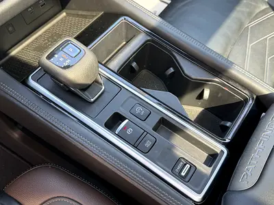 Nissan Pathfinder Platinum, миниатюра 8
