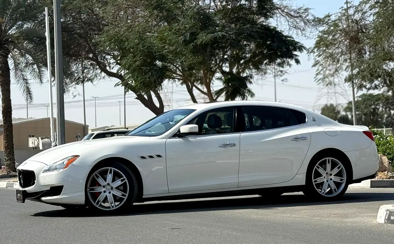 Maserati Quattroporte 2015 — photo 1 of 20