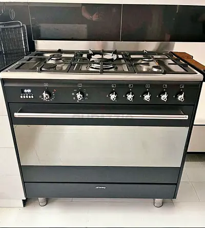 Luxury Design Smeg Top Gas Oven Electric Cooker – 90 × 60 cm Premium Black Glass