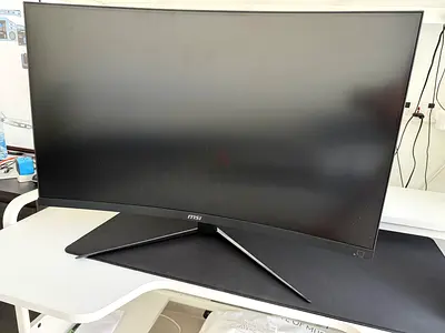 MSI Gaming Monitor 32 curved 144hz