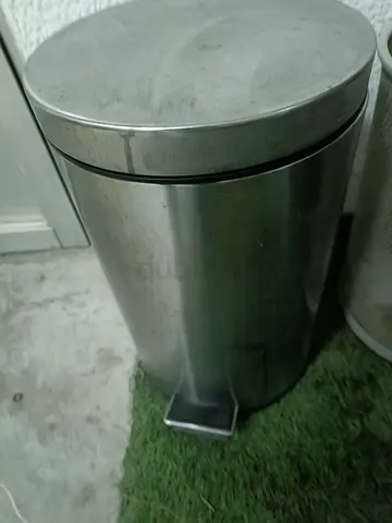 Steel dustbin