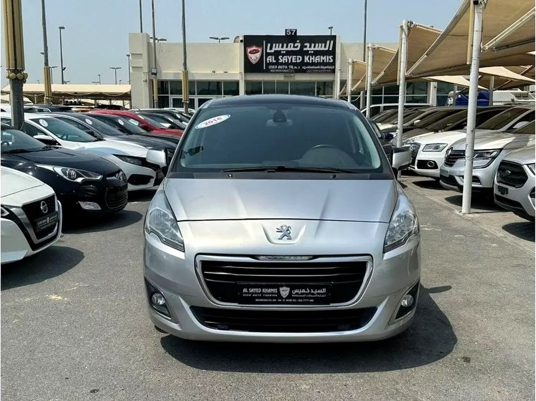 Peugeot 5008 2016 — photo 1 of 16