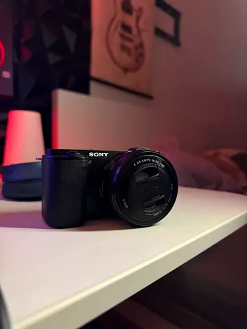 Sony ZV-E10 camera with kit Lens and Ronin RS3 Mini