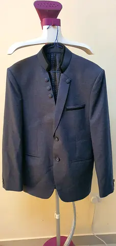 Mens suit pant and coat set Aed 100