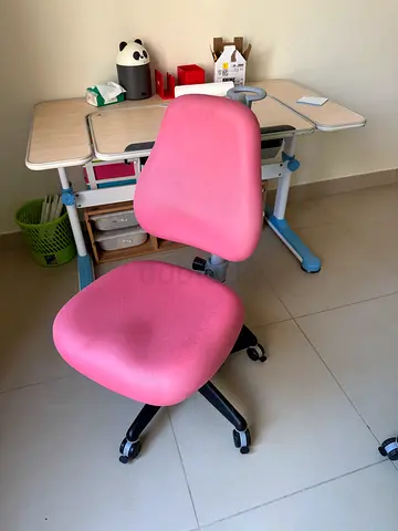 Adjustable chair for kids