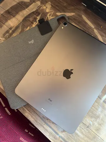 Apple iPad Pro 12.9 with Logitech Combo Touch Keyboard Case