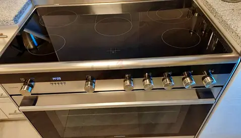 Iq700 Siemens electric ceramic cooking range