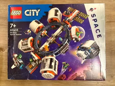 BARGAIN BRAND NEW LEGO 60433 CITY MODULAR SPACE STATION