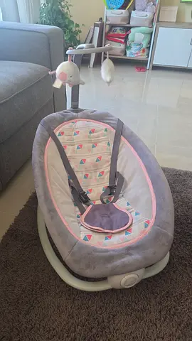 Cozy Baby Sleeping pod with Toy Bar