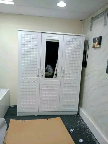 Modern style 3door wardrobe available