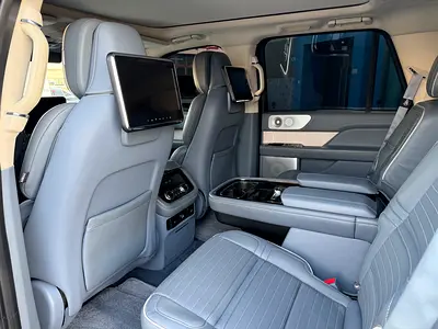 صورة 12 لـ 2020 Lincoln NAVIGATOR
