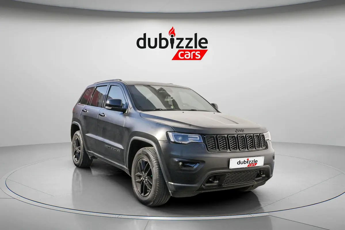 Jeep Grand Cherokee 2019 — photo 1 of 19