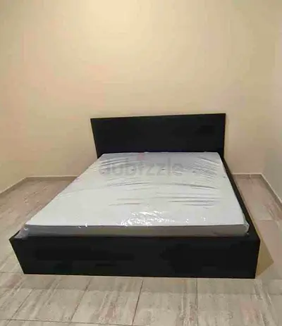IKEA malam king‑size bed (180 × 200 cm) with 2 storage drawers underneath and an IKEA mattress