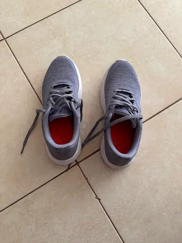 Women sport shoes (Reebok)