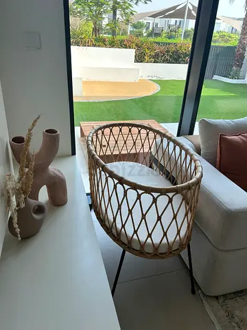 Beautiful Handcrafted Rattan Baby Crib Cot Bassinet including mattress