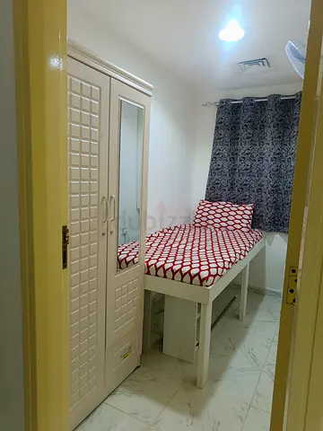 PURE VEG PRIVATE SMALL ROOM FOR SINGLE INDIAN FEMALE