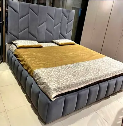 Modern Plush Velvet Bed with Elegant Headboard