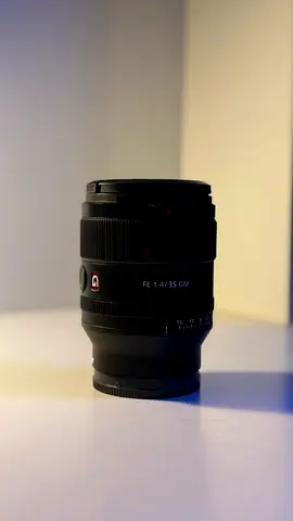 Sony FE 35mm f/1.4 GM Lens