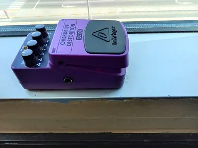 Guitar pedal distortion