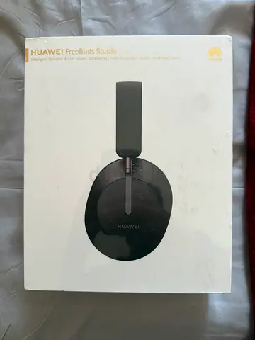 Huawei freebuds studio headset