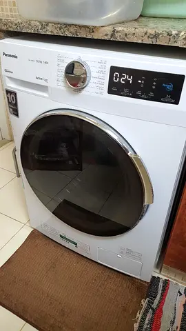 Washing Machine,- vacating flat things  availabe end of March