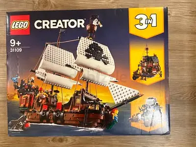 BARGAIN BRAND NEW LEGO 31109 CREATOR 3 IN 1 PIRATE SHIP