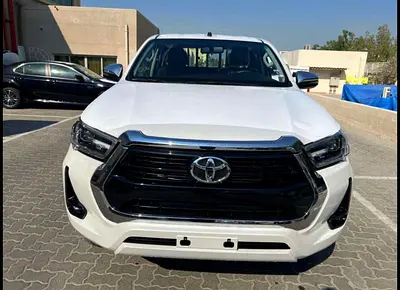 Toyota Hilux 2.4 double cab 4x4 GLX auto 
2025