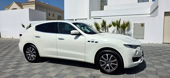 2022 Maserati LEVANTE — миниатюра 2
