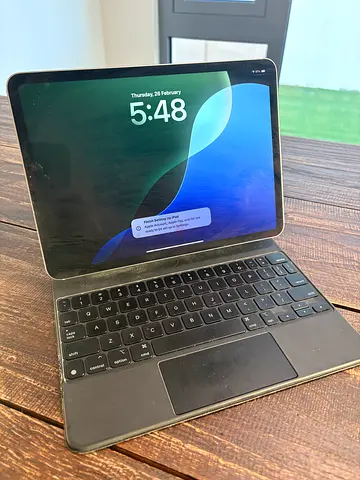 iPad Pro 11-inch 4th gen * WiFi + cellular incl Magic Keyboard and Pen