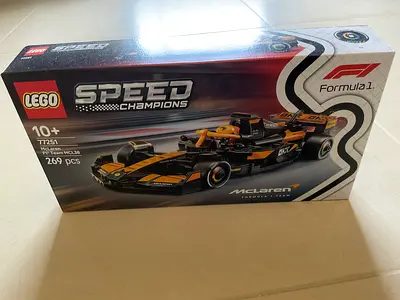 LEGO Speed Champions McLaren Formula 1 Set