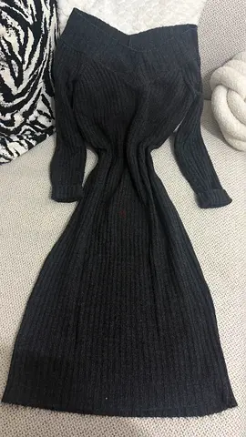 Elegant Grey Ribbed Knit Dress