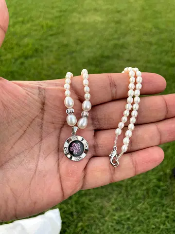 Elegant Pearl Pendant Necklace