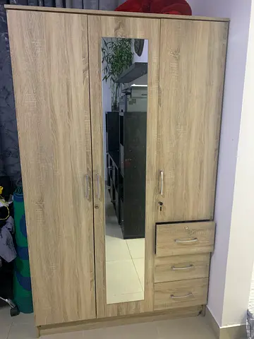 Wardrobe (Almirah)