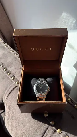 Gucci Watch 9040m Black Dial Stainless Steel Quartz Watch