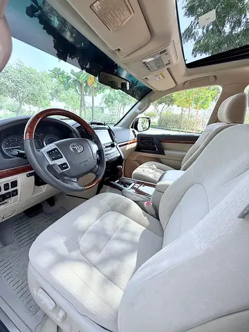 صورة مصغرة 9 لـ 2014 Toyota LAND CRUISER