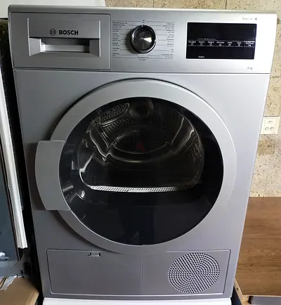 Bosch 9kg Dryer .Series 6 New model . Silver Color