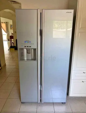 Hitachi Side By side Refrigerator with Water Dispenser  Ice maker  Like new